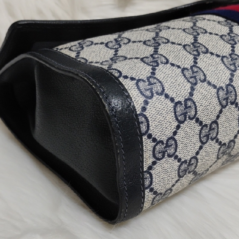 SALE! Authentic Gucci GG Supreme Sherry Line Leather Vtg Clutch Bag - Picture 6 of 16